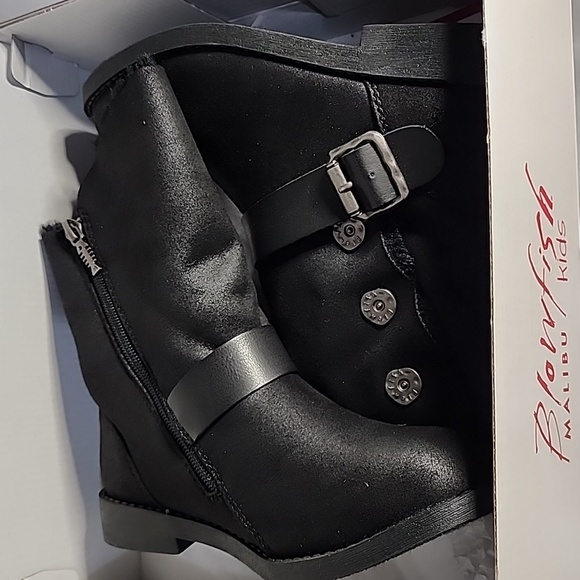 NIB- Blowfish Malibu Kids Black Fur Lined Microsuede Boots - Picture 10 of 11